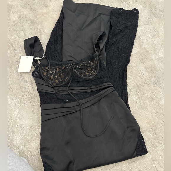 MISS CIRCLE DRESS - Picture 3 of 3